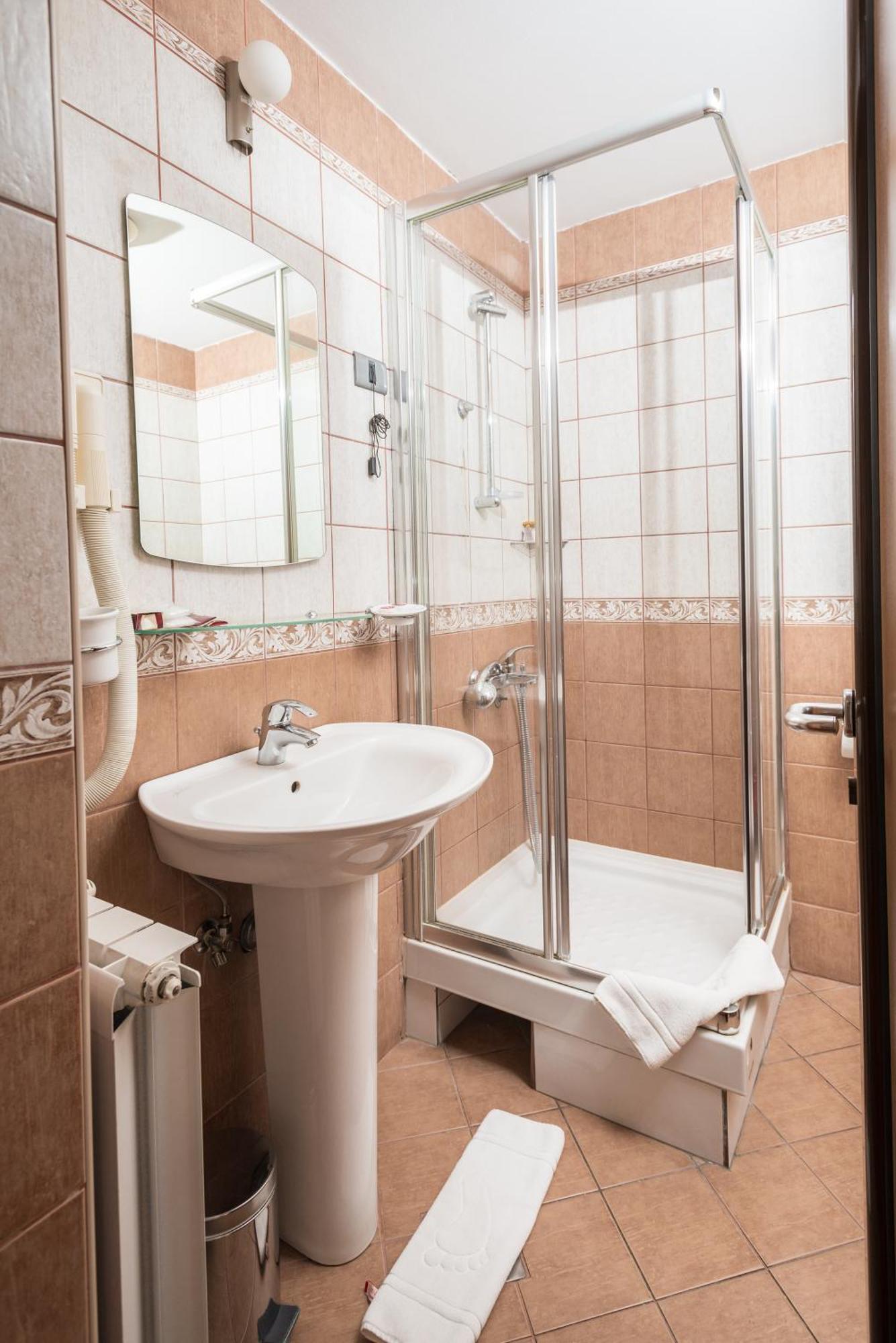 Pelister Skopje Bed & Breakfast Room photo